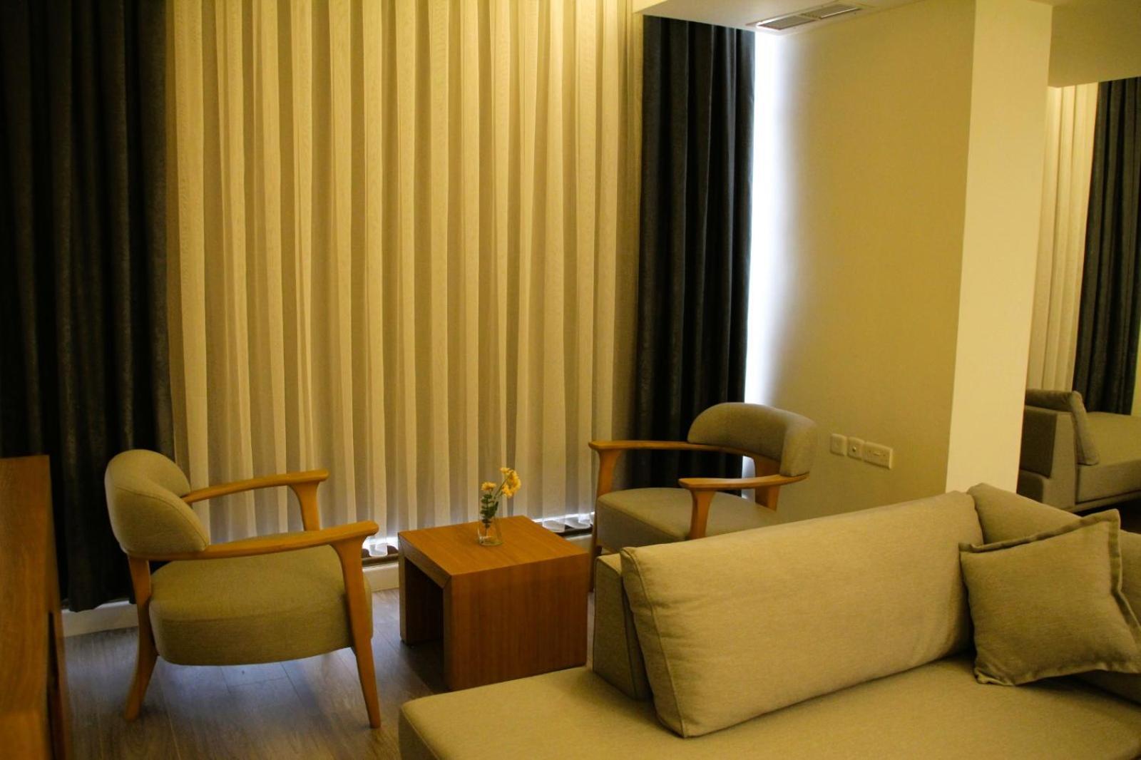 Plaza Athenee Hotel Kuvait Kültér fotó