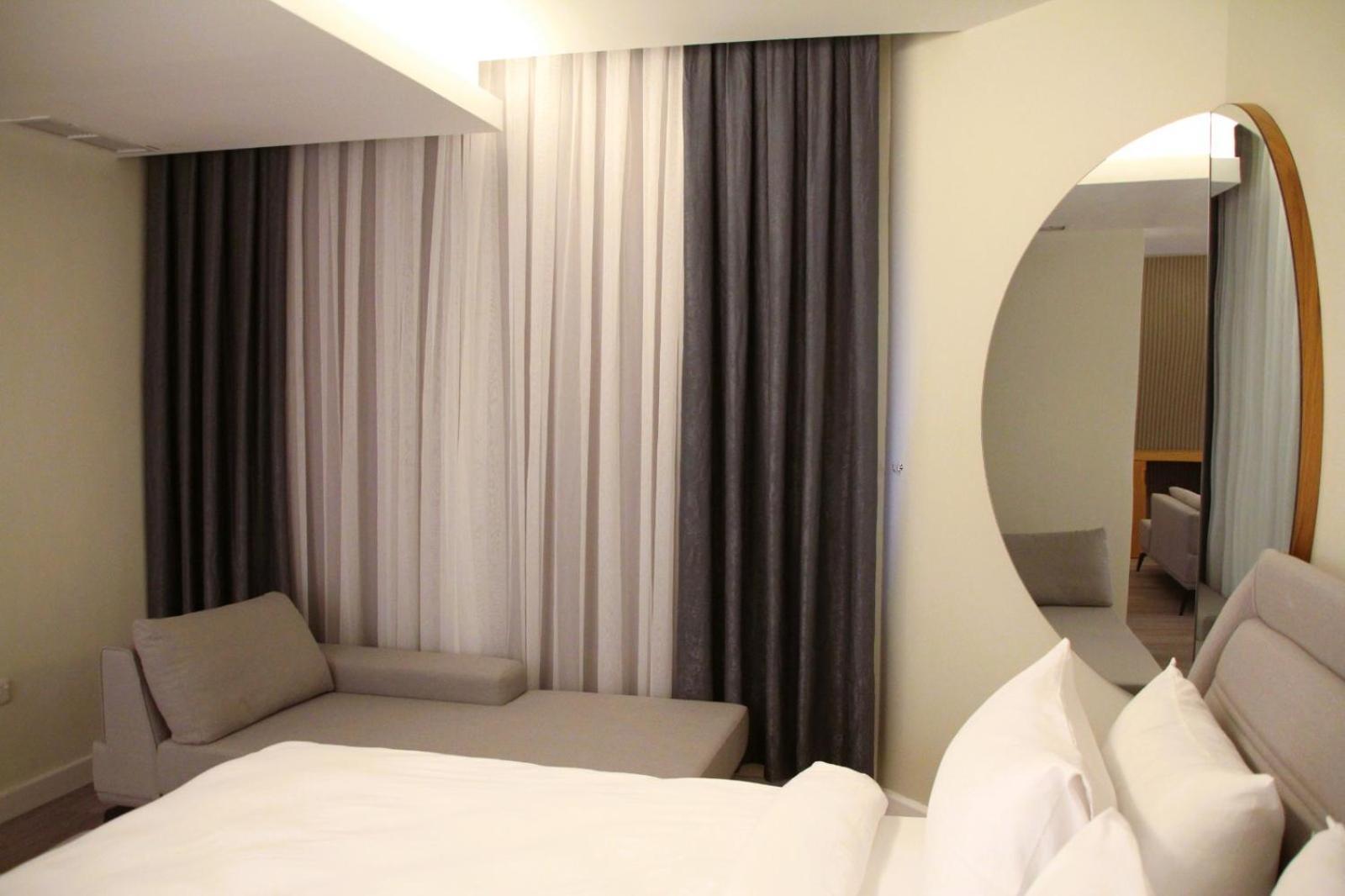 Plaza Athenee Hotel Kuvait Kültér fotó
