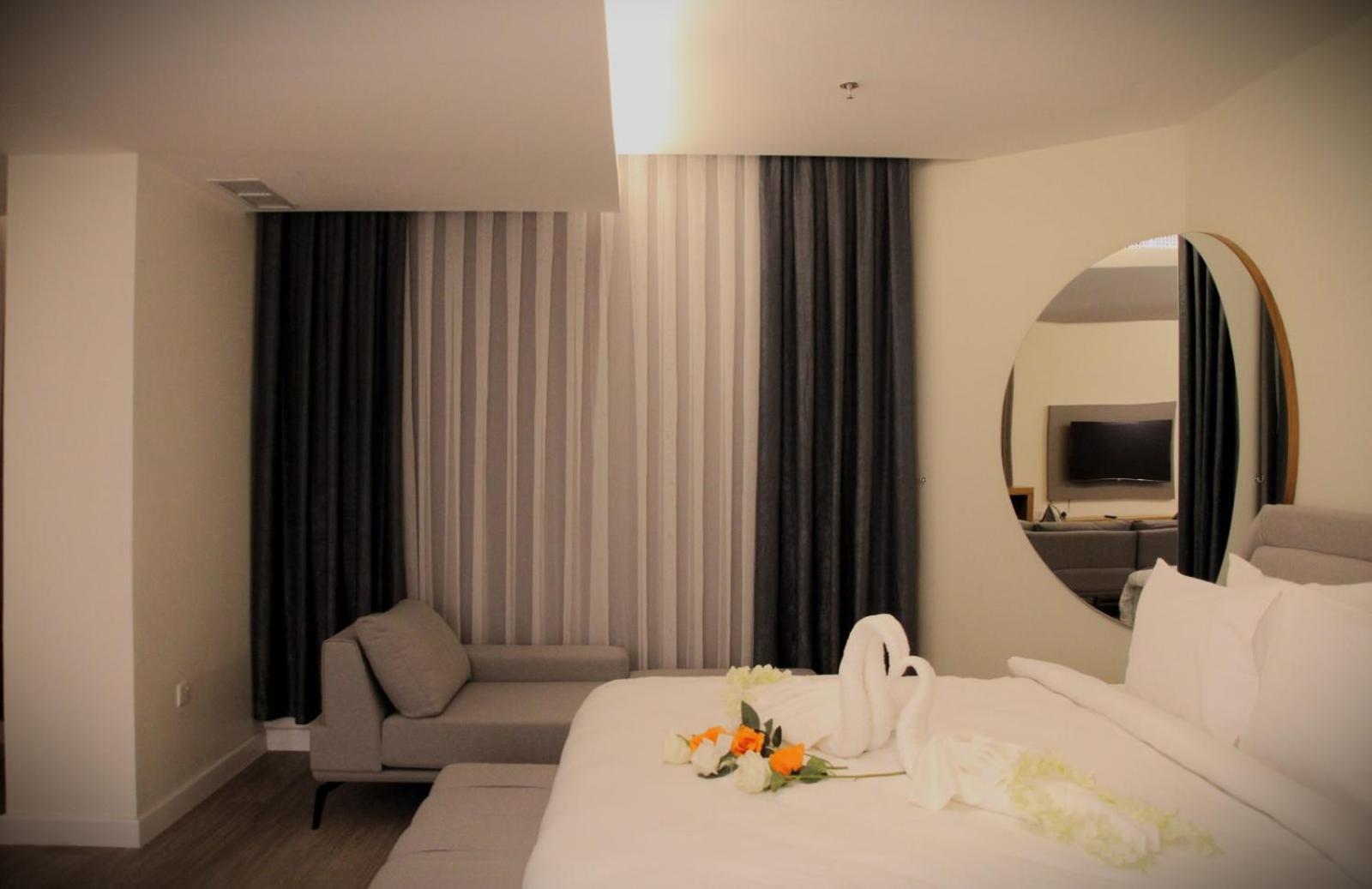 Plaza Athenee Hotel Kuvait Kültér fotó