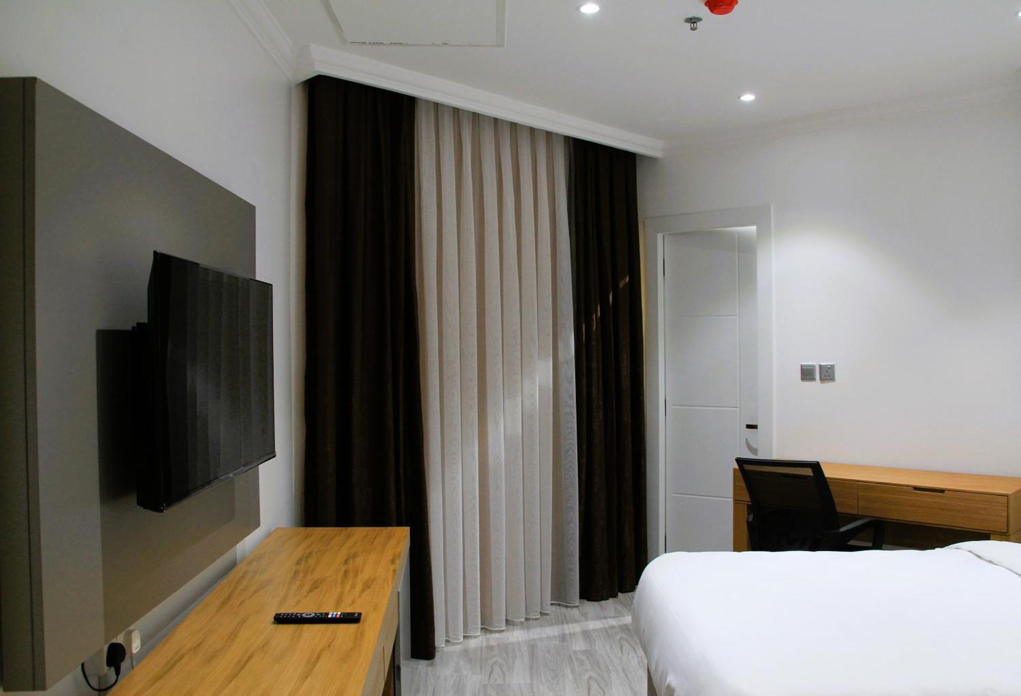 Plaza Athenee Hotel Kuvait Kültér fotó